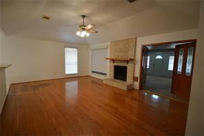 13719 Rocky Bluff Dr - Photo 2 of 30