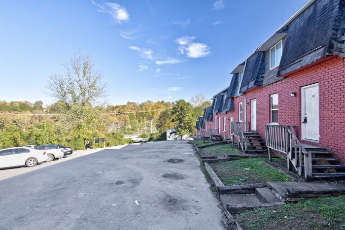 4405 Delashmitt Rd - Photo 3 of 19