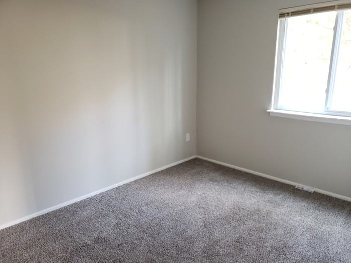 2816 Forsythia Ct - Photo 2 of 13