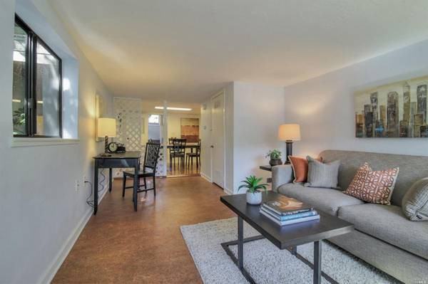 327 San Francisco Boulevard - Photo 2 of 6