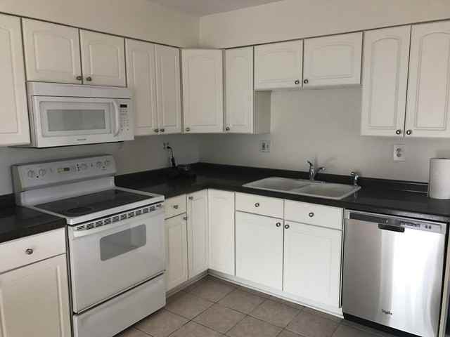 1710 Felten Rd #4B - Photo 3 of 12