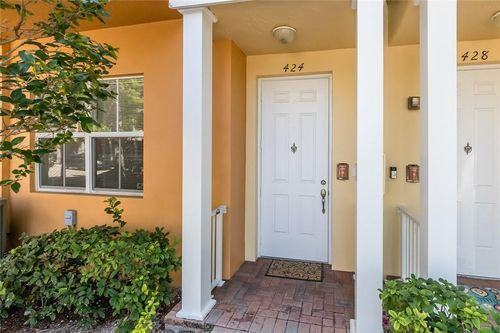 424 Olssen Ave #4B4 - Photo 2 of 8