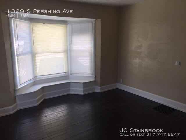 1329 S Pershing Ave - Photo 2 of 11