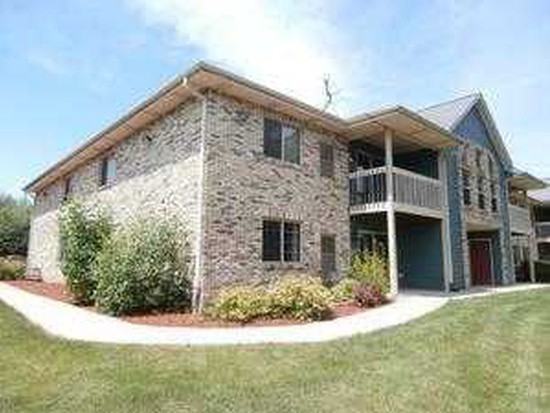 135 W Oak Leaf Dr #2 - Photo 2 of 18