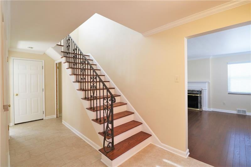 1255 Cochran Rd - Photo 2 of 25