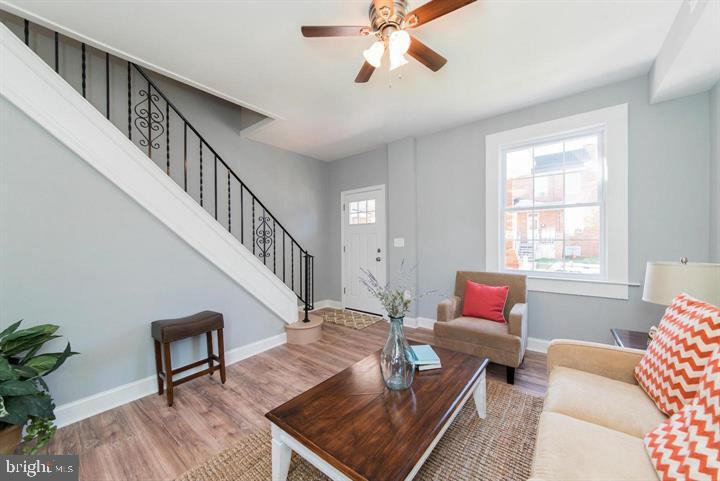 625 Savage St - Photo 2 of 29