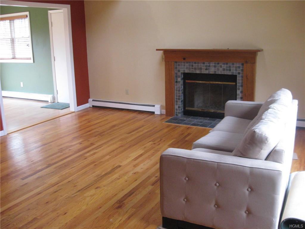 58 Concord Rd - Photo 3 of 31