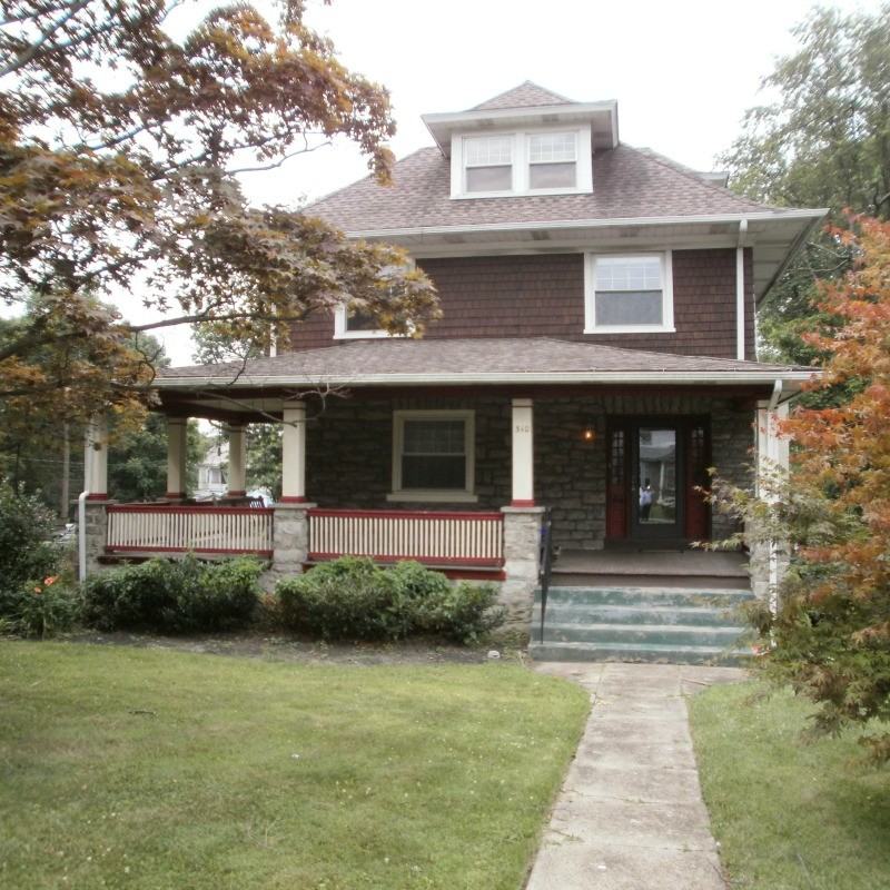 310 N Lansdowne Ave - Photo 3 of 20