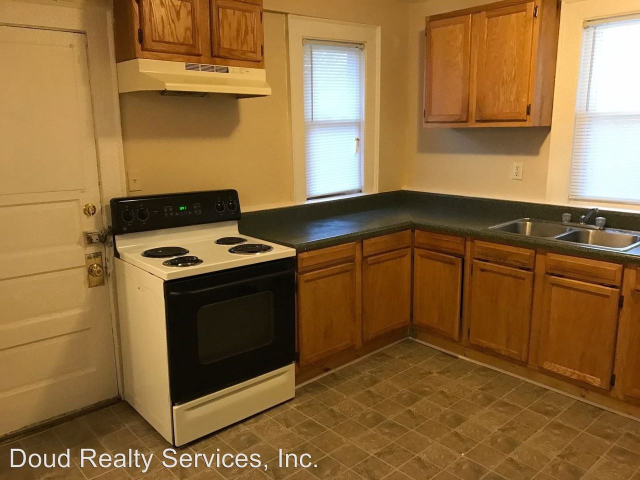 1016 Anderson St - Photo 3 of 17