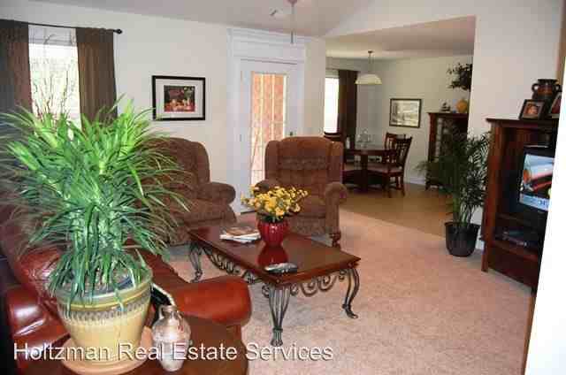 52 Pulaski St - Photo 3 of 6