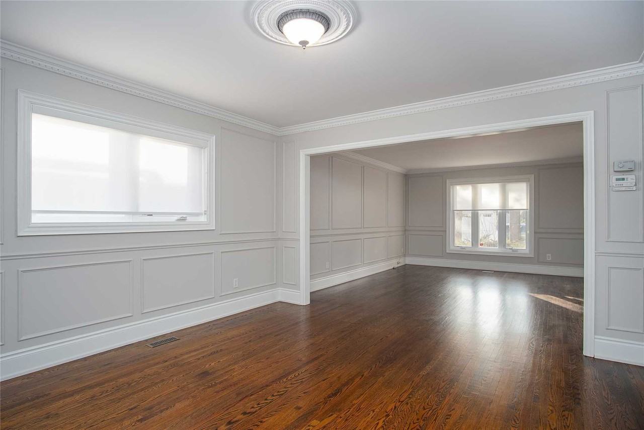 33 Rose Green Drive - Photo 3 of 8