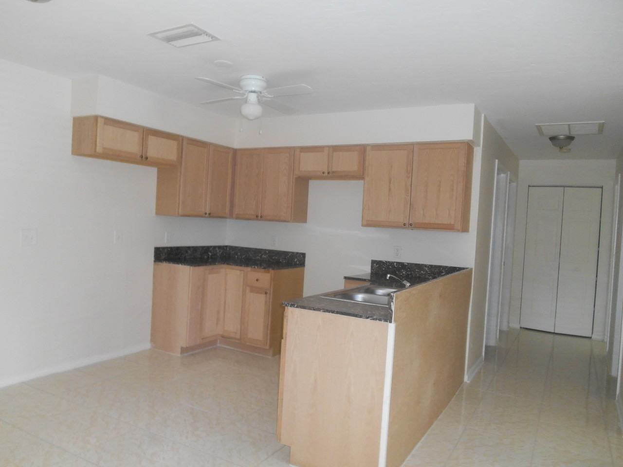 3215 Broadway - Photo 2 of 4