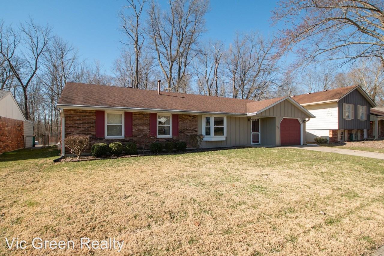 335 Whispering Pines - Photo 2 of 25