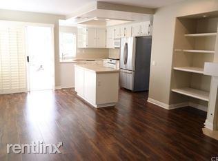 533 S Hibiscus Way - Photo 3 of 20