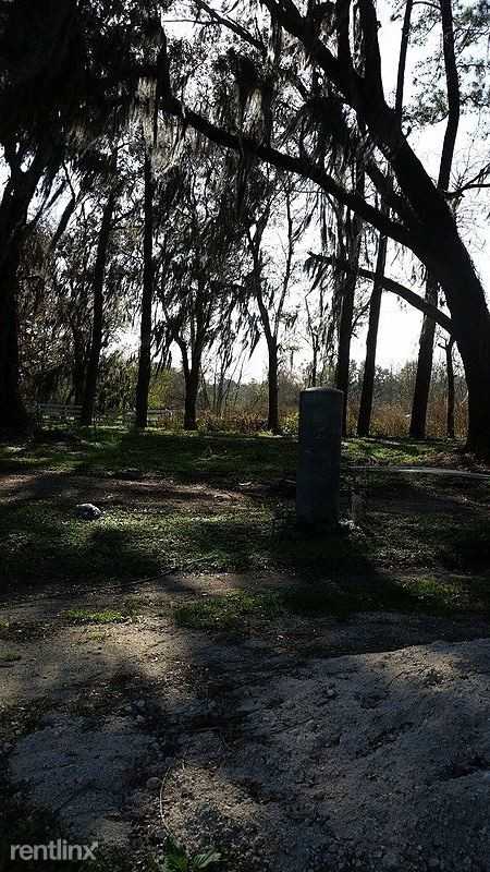 239 N State Rd 121 - Photo 2 of 3