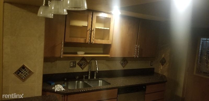 1423 N Park Pl - Photo 2 of 8