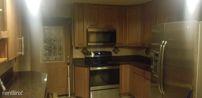 1423 N Park Pl - Photo 3 of 8