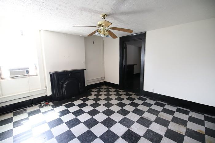 401 Marret Ave - Photo 3 of 4