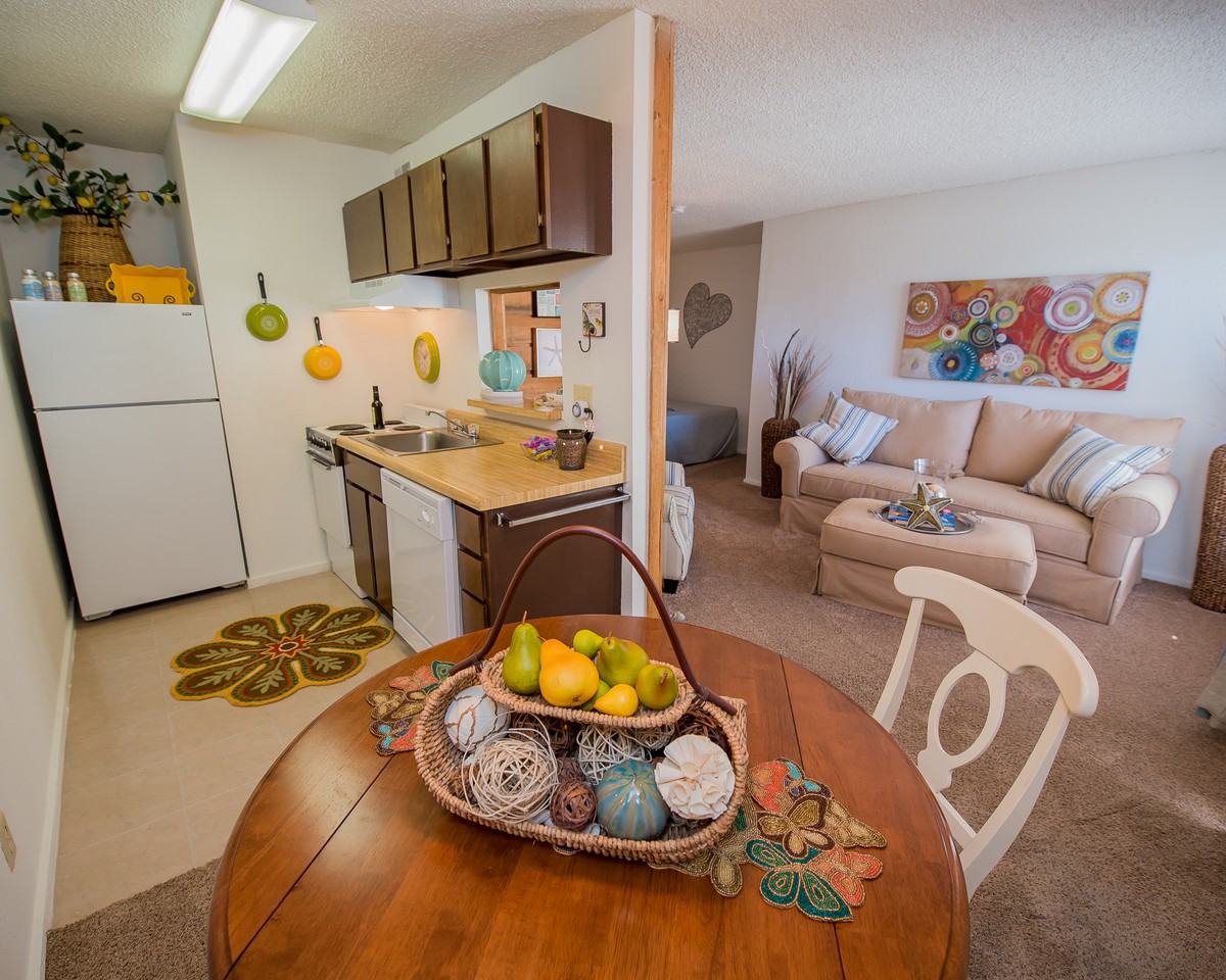 fox run apts 1157 s webb rd wichita ks 67207 apartment for rent padmapper