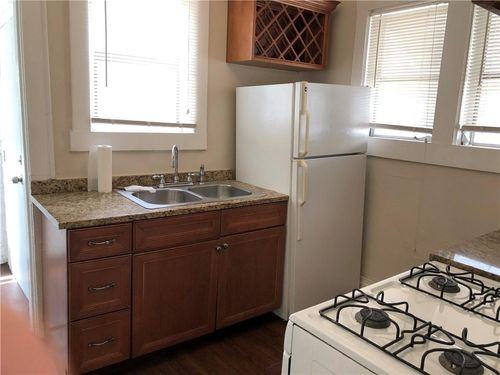 414 SE 12th Ct - Photo 3 of 8