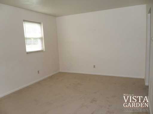 1040 Patricia Dr #3 - Photo 3 of 7