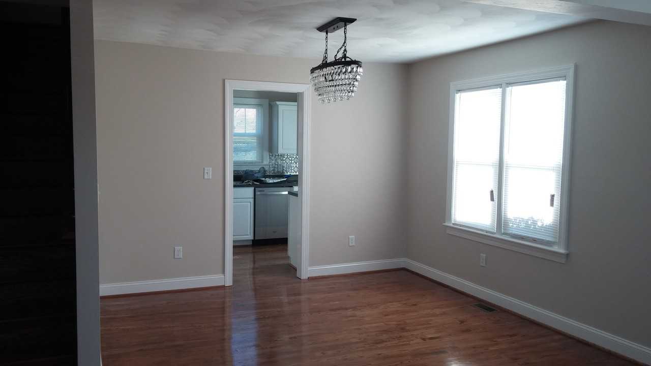 1416 N Main St - Photo 3 of 17