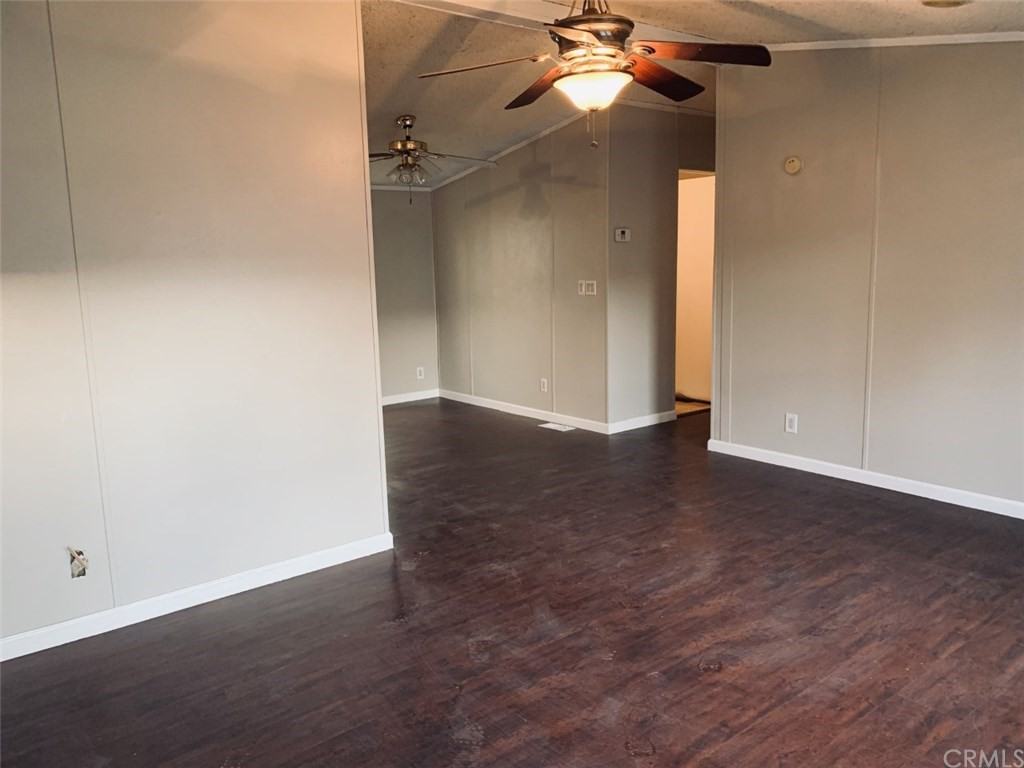 961 W Southern Ave - Photo 3 of 9