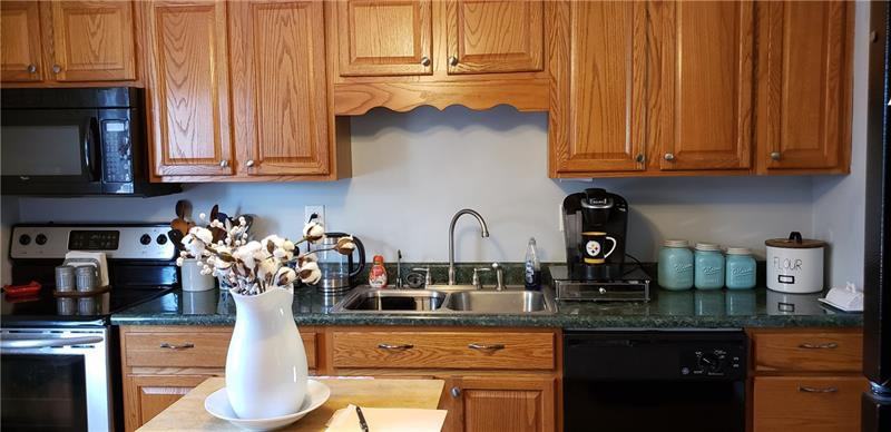 115 Bristol Ln - Photo 3 of 25