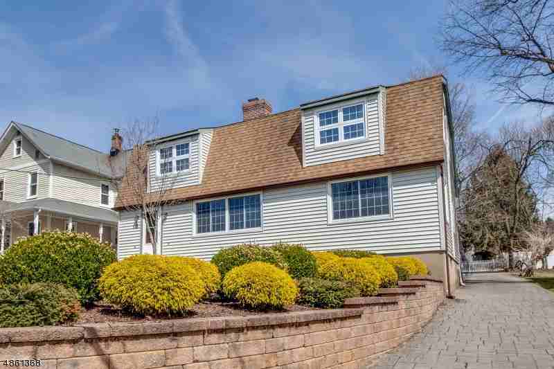 8 Prospect St - Photo 2 of 25