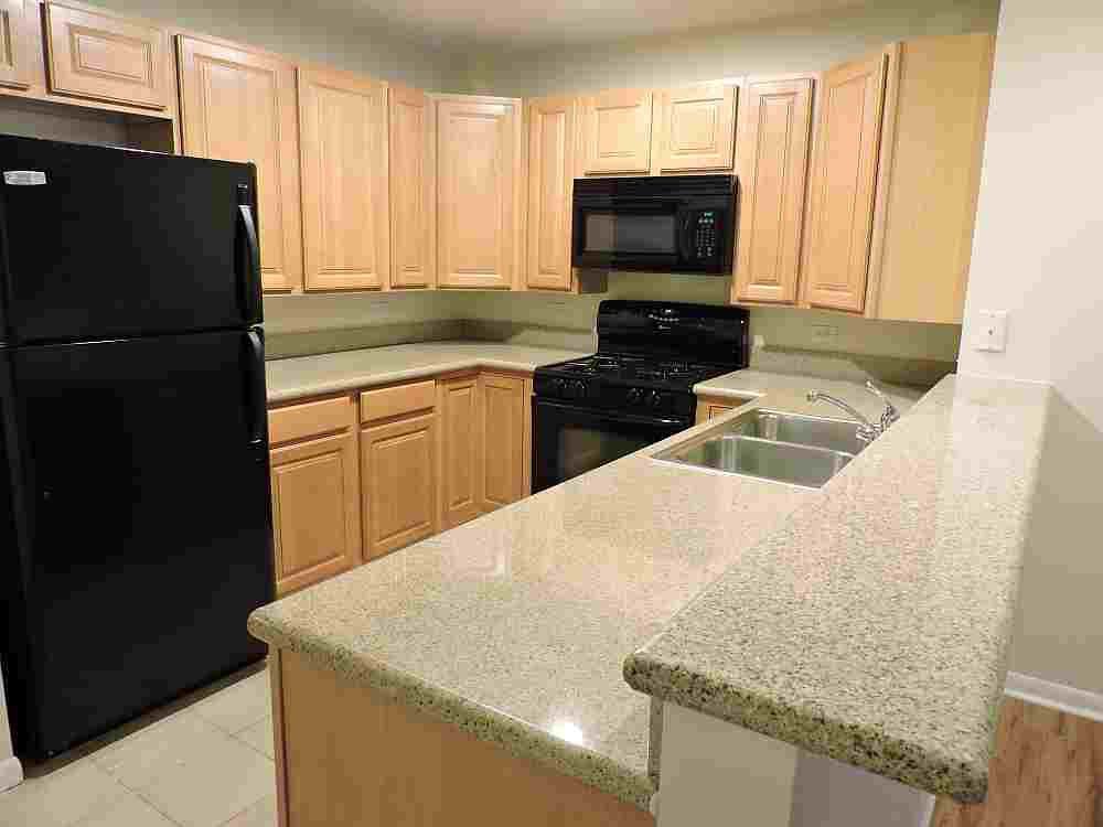 8255 Skokie Boulevard 204, Skokie, IL 60077 2 Bedroom Apartment for