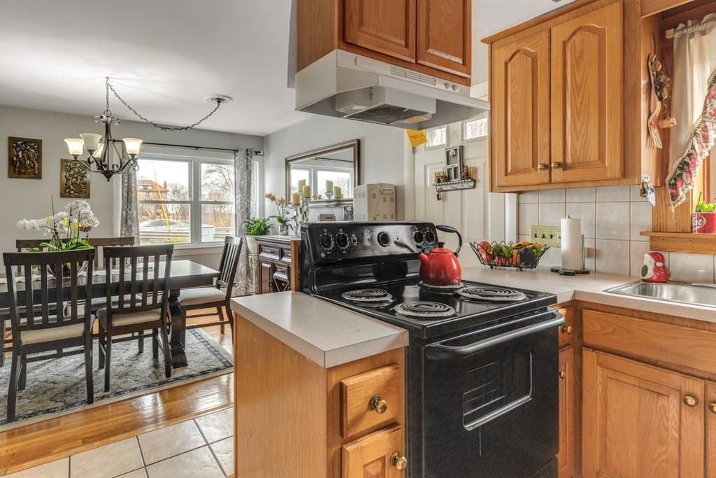 867 N Shore Rd - Photo 2 of 10