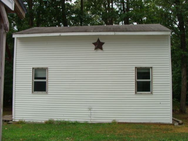 10202 Burkes Pond Rd - Photo 2 of 14