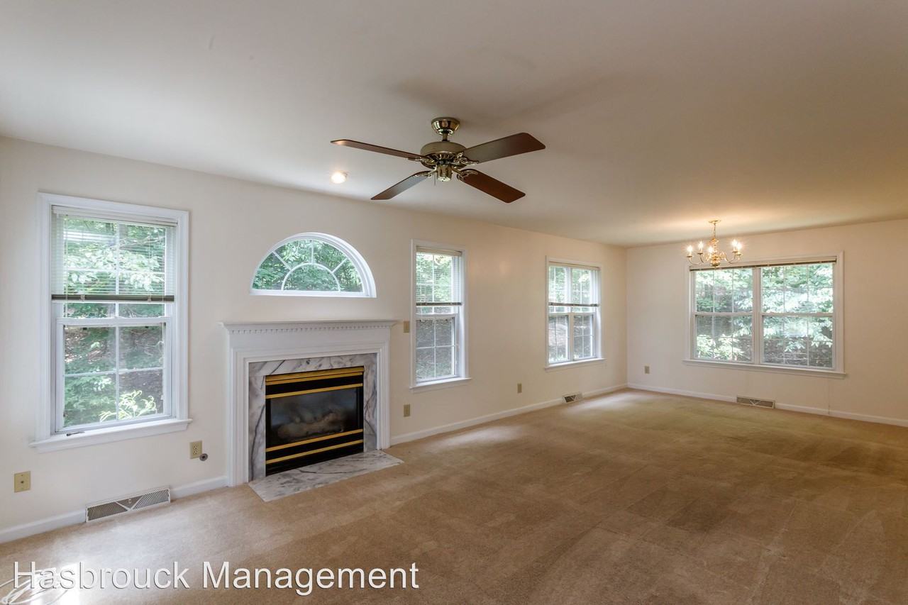 1694 Banyan Ct - Photo 2 of 49