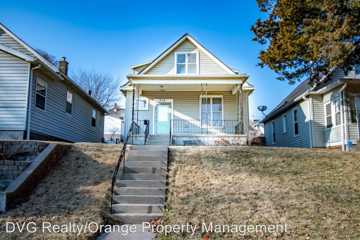 812 N 48th St Omaha Ne 68132 4 Bedroom House For Rent For 1 295