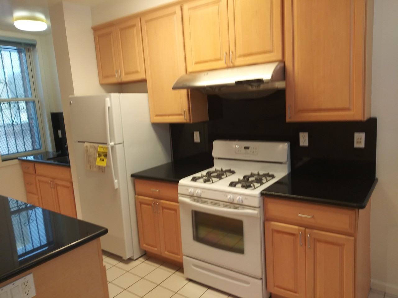 1218 Stockton Street Lower Floo - Photo 2 of 12