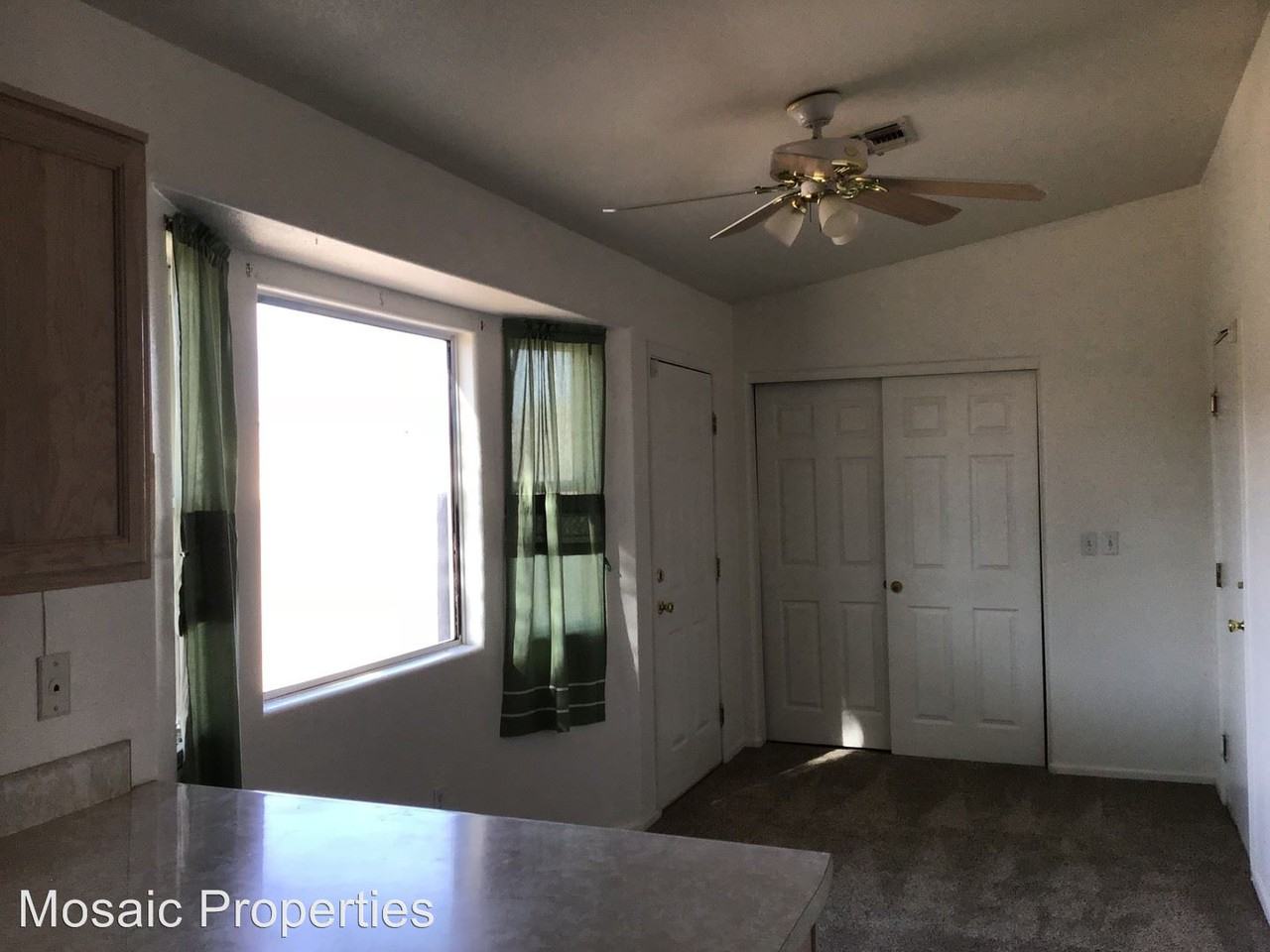 703 W Hess Ave - Photo 3 of 11