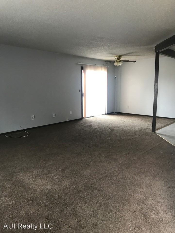 7600 E 95 Terrace - Photo 2 of 9