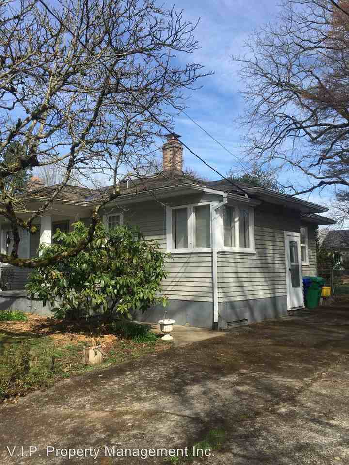 4404 SE 35th Ave - Photo 2 of 23