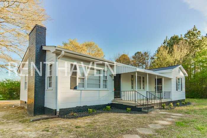 401 Belton Dr - Photo 2 of 21