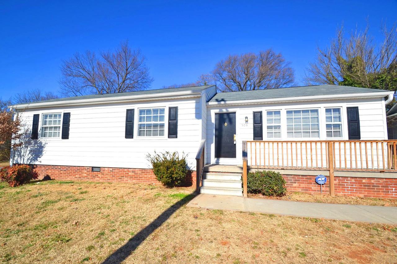 503 14th St NE, Winston-Salem, NC 27105 3 Bedroom House ...