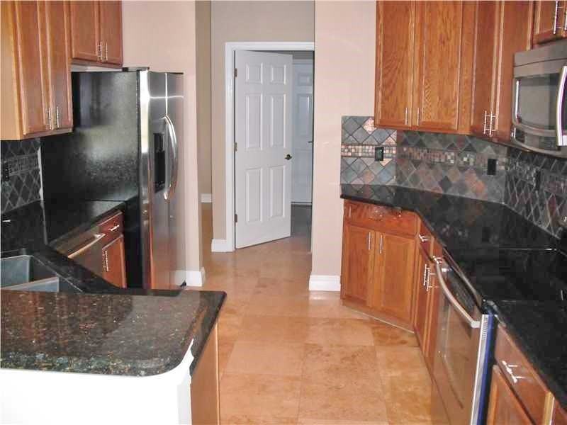 23607 Abercorn Ln - Photo 3 of 15