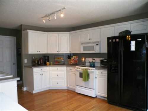 180 Sandhill Cir - Photo 2 of 11