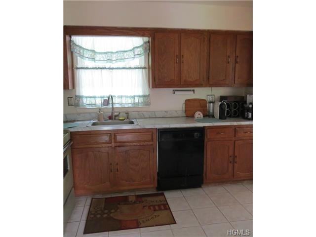 90 Woodland Rd - Photo 3 of 19