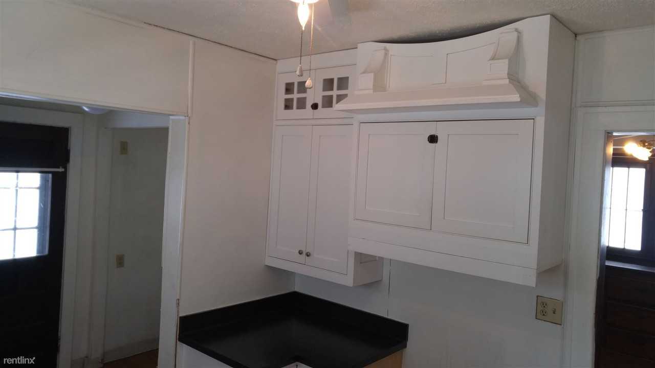 219 Curry Ct - Photo 2 of 33