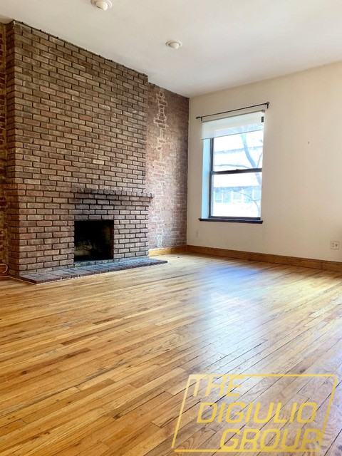 Riverside Dr & W 74th St #3B