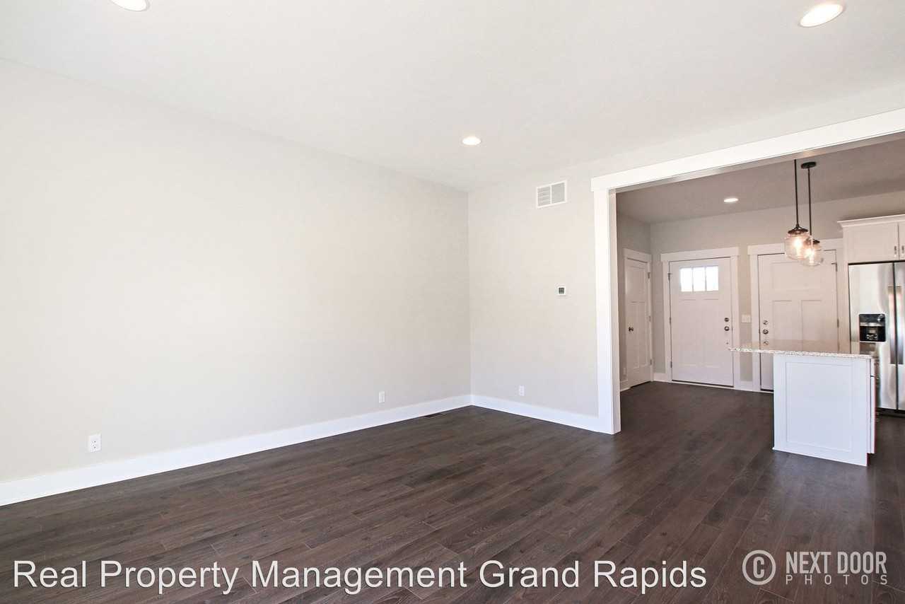 3718 Sunchase Ave - Photo 2 of 6