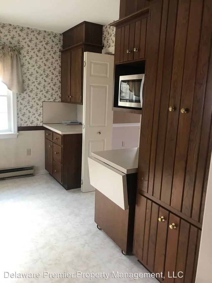 1010 Broad Run Rd - Photo 3 of 19