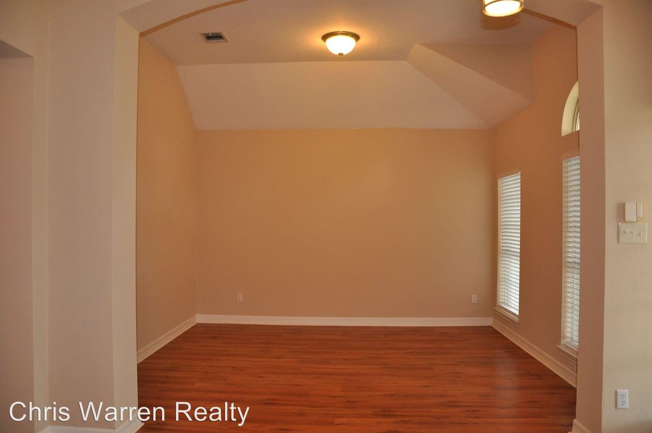 1508 Laurel Oak Loop - Photo 2 of 29