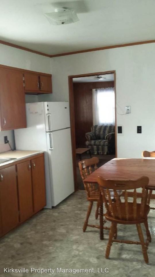 310 E ILLINOIS - Photo 2 of 5