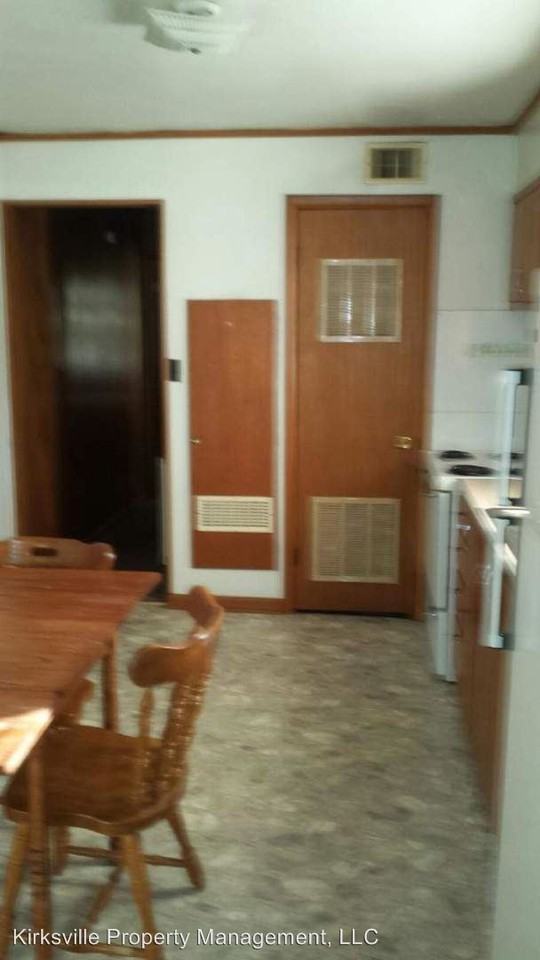 310 E ILLINOIS - Photo 3 of 5